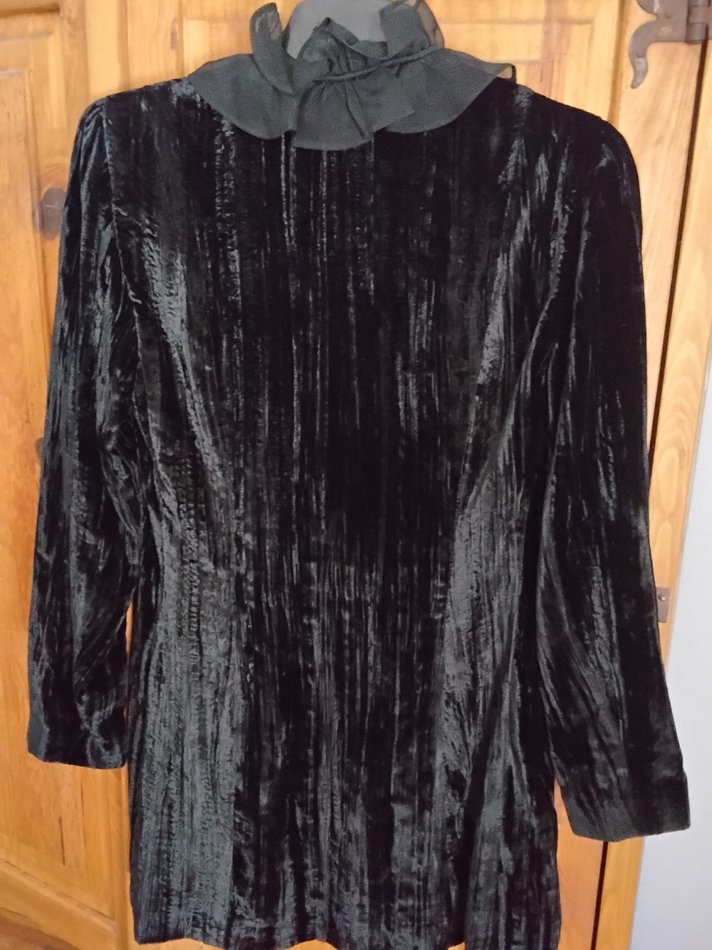 FOCUS 2000 Black Velvet Ruffle Front Jacket - Picture 3 of 5